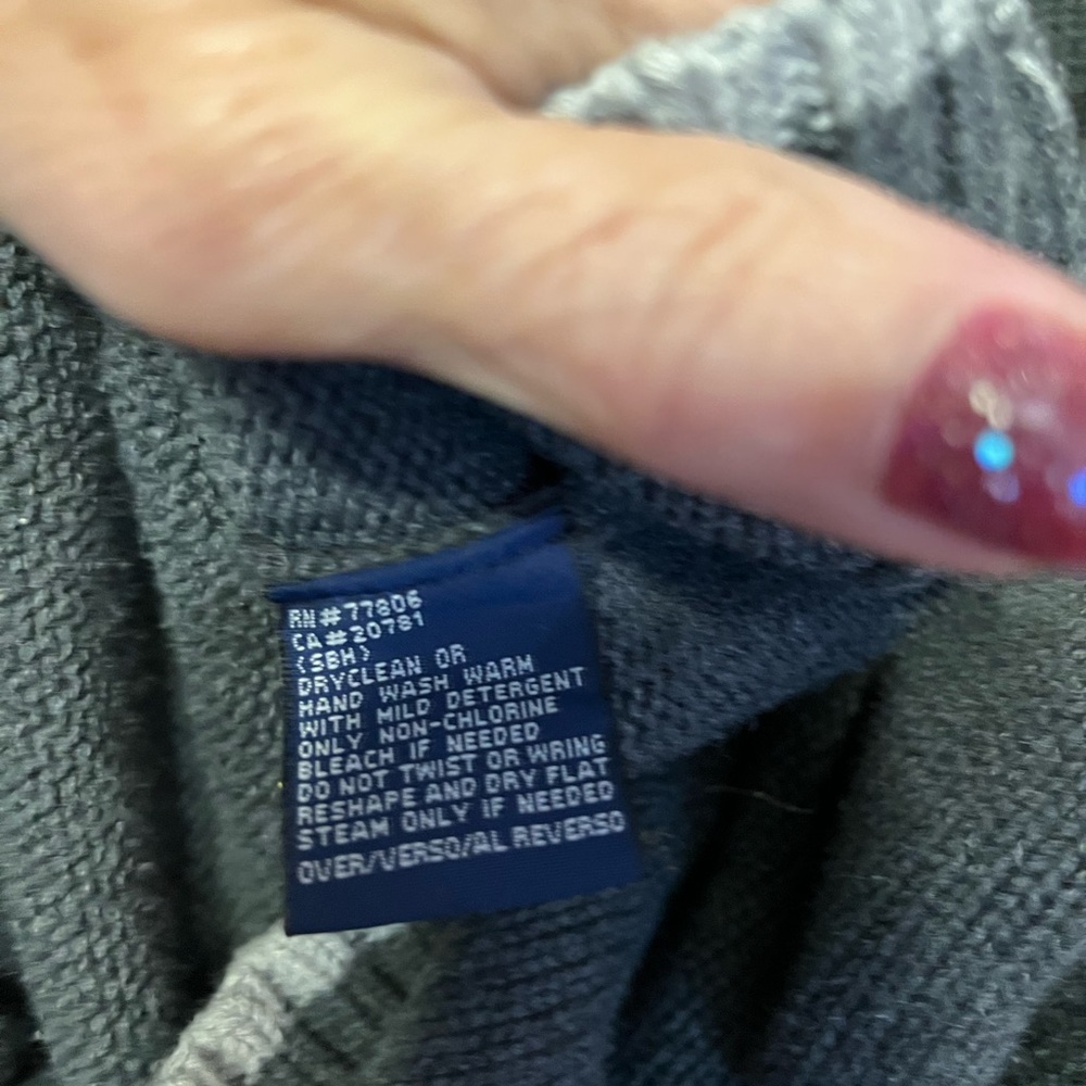 Sweater - Picture 6 of 6